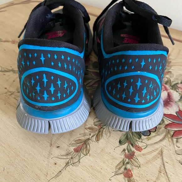 Nike Free Run 3 Sneakers - Picture 2 of 8